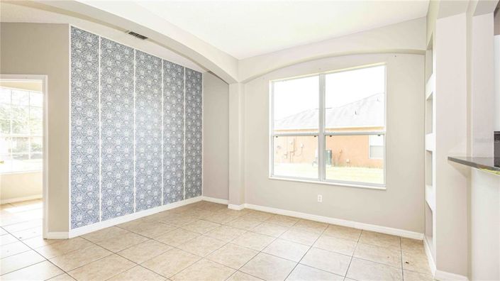 Image No.16-8 Bed Property for sale