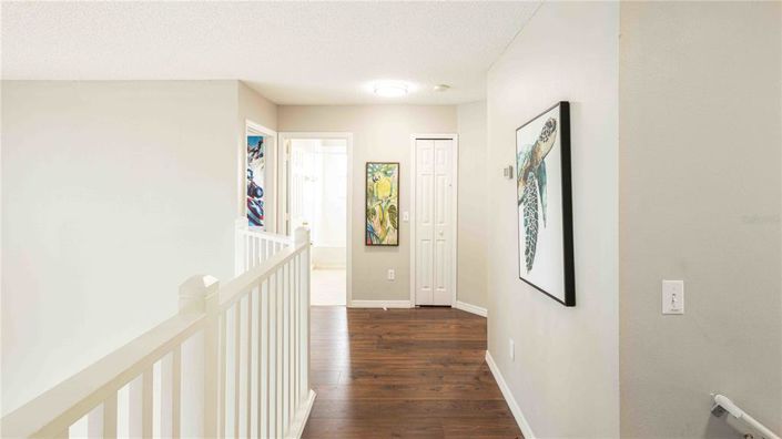 Image No.28-8 Bed Property for sale