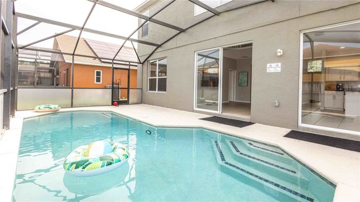 Image No.38-8 Bed Property for sale