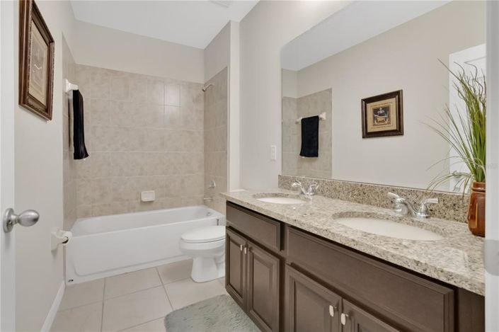 Image No.14-3 Bed Property for sale