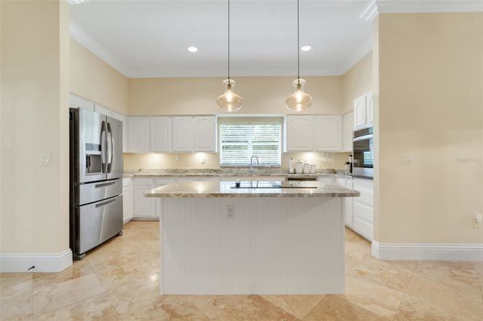 Image No.16-5 Bed Property for sale