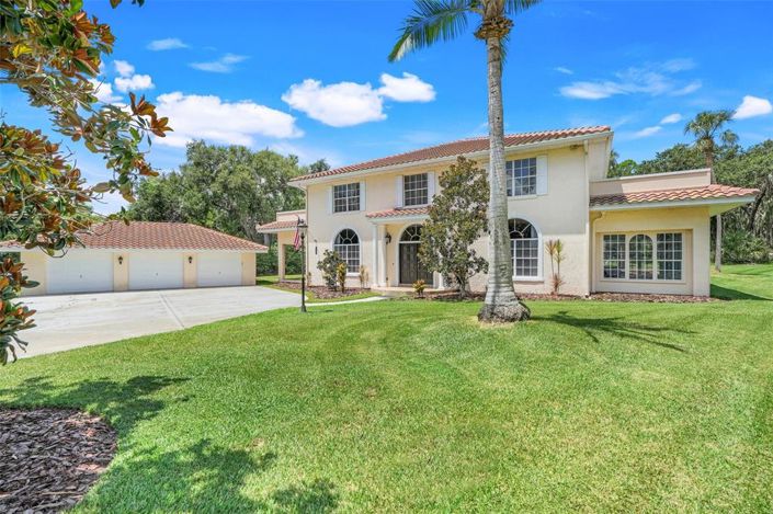 Image No.3-5 Bed Property for sale