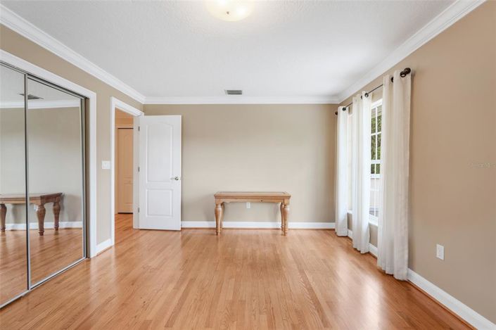 Image No.37-5 Bed Property for sale