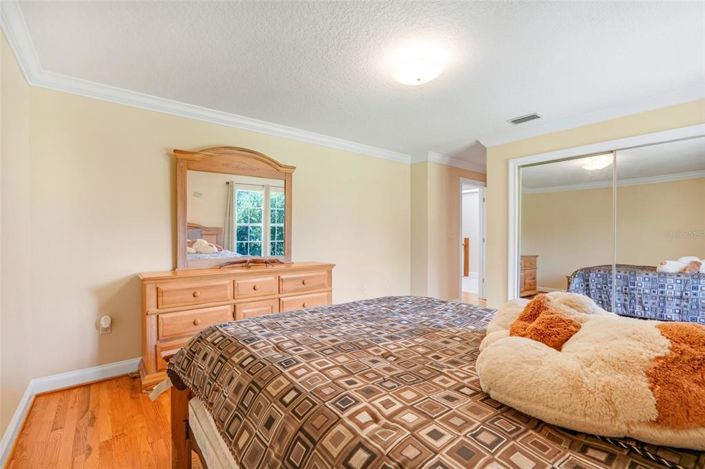 Image No.42-5 Bed Property for sale