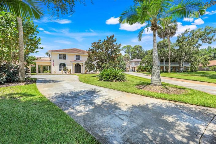 Image No.5-5 Bed Property for sale