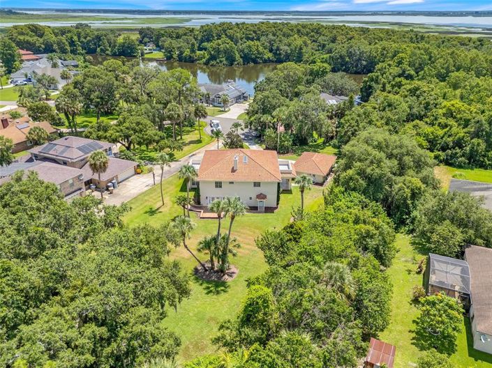 Image No.56-5 Bed Property for sale