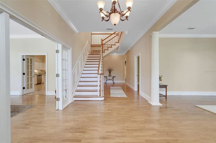 Image No.6-5 Bed Property for sale