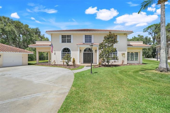 Image No.60-5 Bed Property for sale