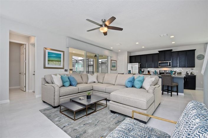 Image No.12-4 Bed Property for sale