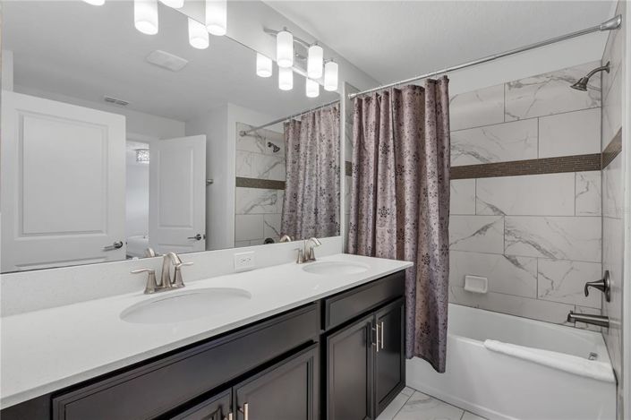 Image No.16-4 Bed Townhouse for sale