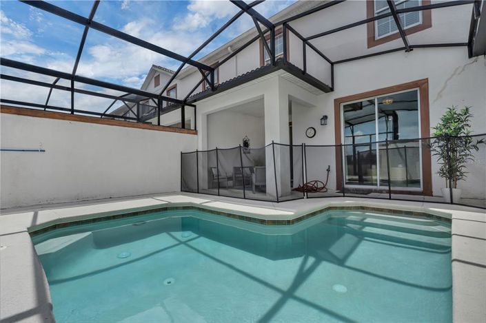 Image No.2-4 Bed Townhouse for sale