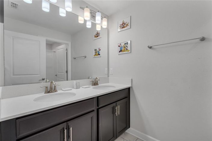 Image No.21-4 Bed Townhouse for sale