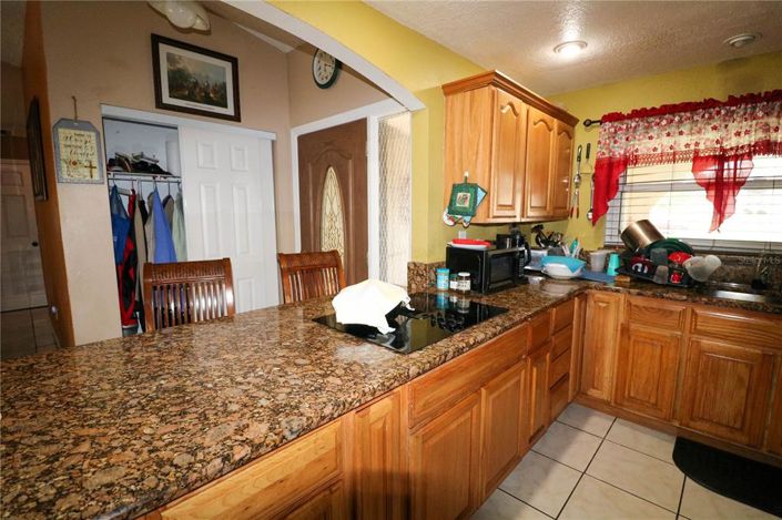 Image No.10-5 Bed Property for sale