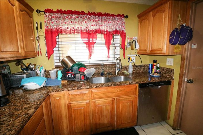 Image No.11-5 Bed Property for sale