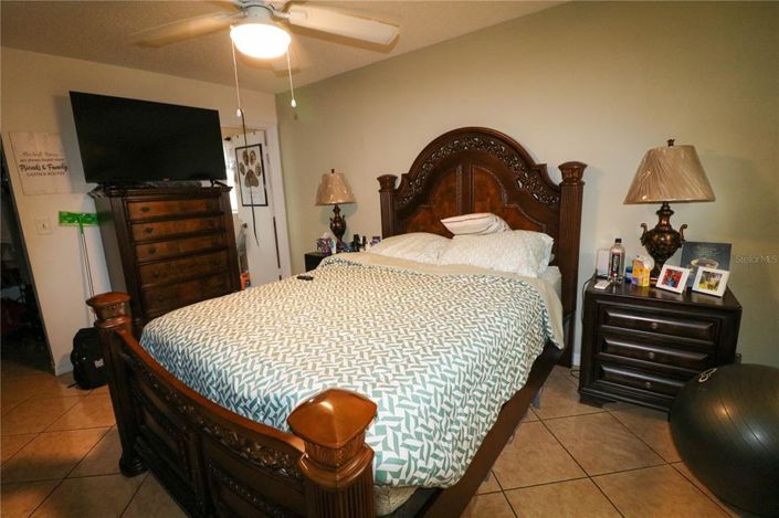 Image No.15-5 Bed Property for sale