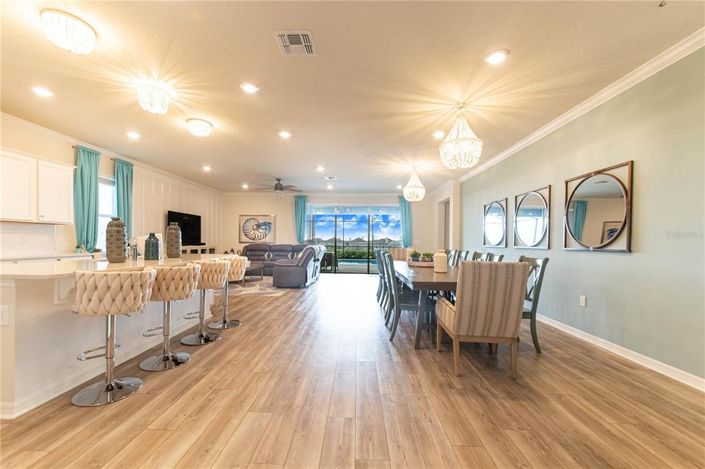 Image No.11-8 Bed Property for sale