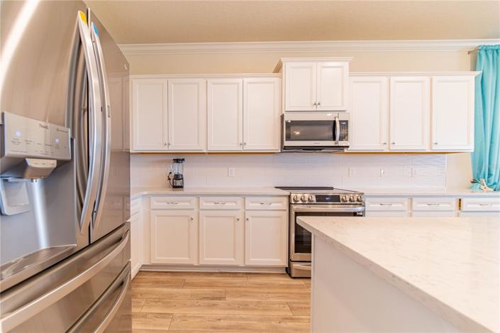 Image No.13-8 Bed Property for sale