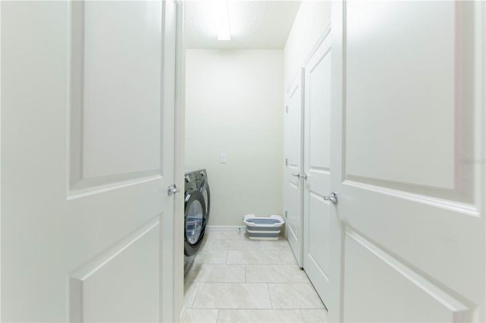 Image No.22-8 Bed Property for sale