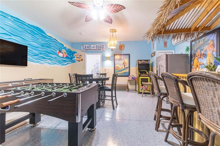 Image No.24-8 Bed Property for sale