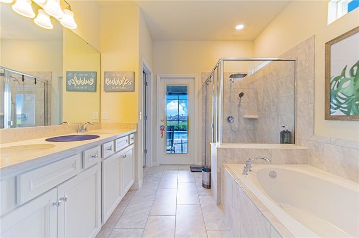 Image No.27-8 Bed Property for sale