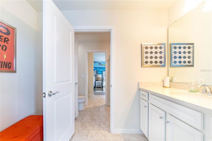 Image No.37-8 Bed Property for sale