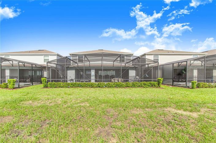 Image No.8-8 Bed Property for sale