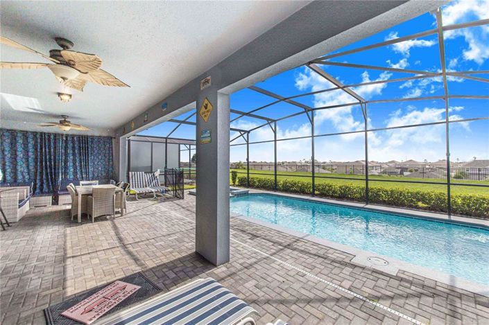 Image No.9-8 Bed Property for sale