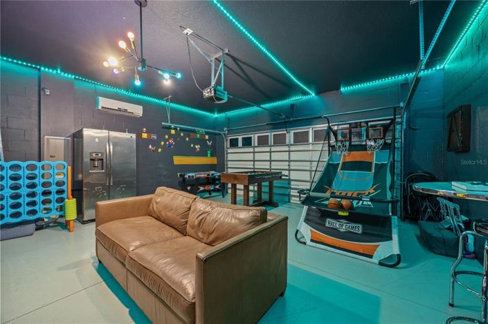 Image No.43-9 Bed Property for sale