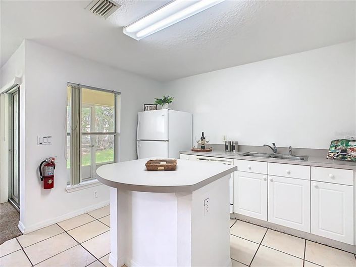 Image No.11-4 Bed Townhouse for sale