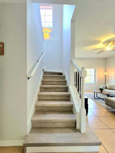 Image No.15-4 Bed Townhouse for sale