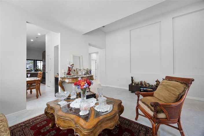 Image No.11-4 Bed Property for sale