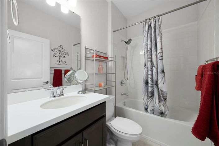 Image No.30-4 Bed Property for sale