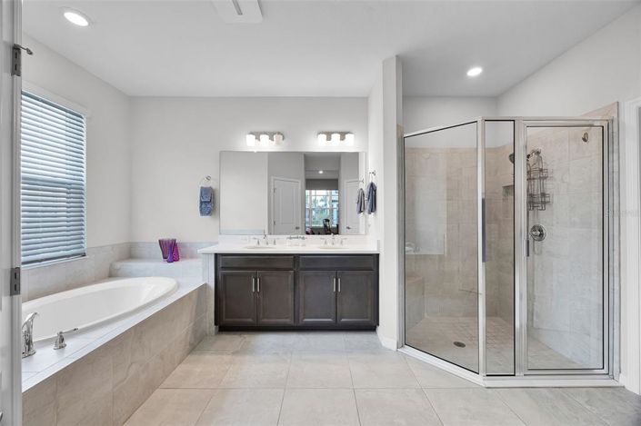 Image No.36-4 Bed Property for sale