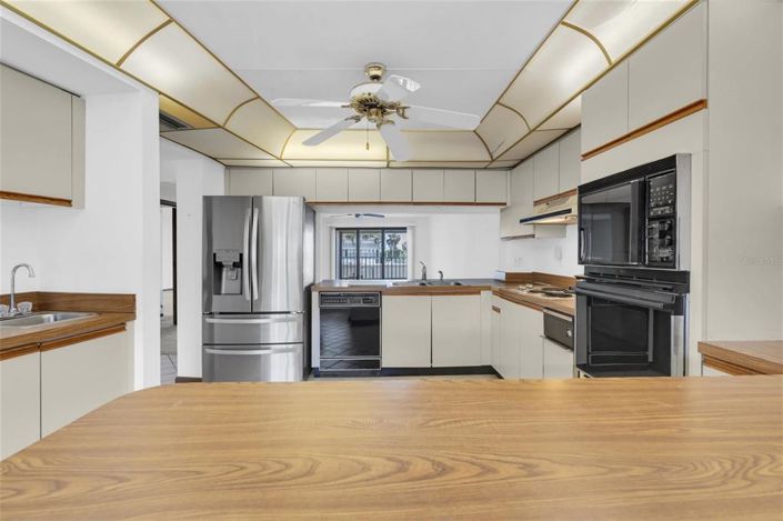 Image No.19-2 Bed Property for sale