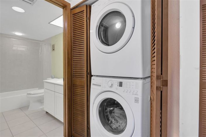 Image No.28-2 Bed Property for sale