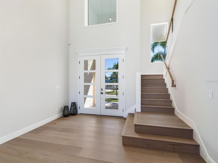 Image No.4-4 Bed Property for sale