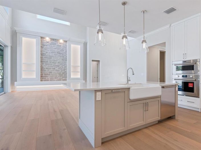 Image No.45-4 Bed Property for sale