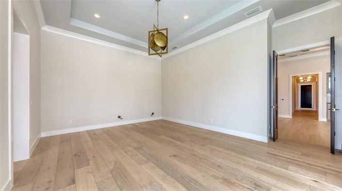 Image No.29-5 Bed Property for sale