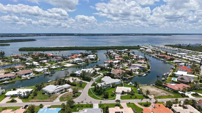 Image No.3-5 Bed Property for sale