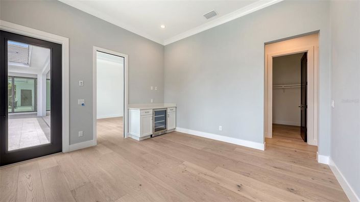 Image No.46-5 Bed Property for sale