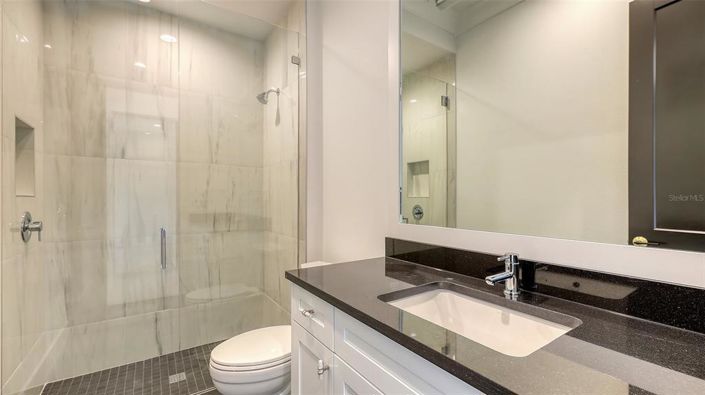 Image No.50-5 Bed Property for sale