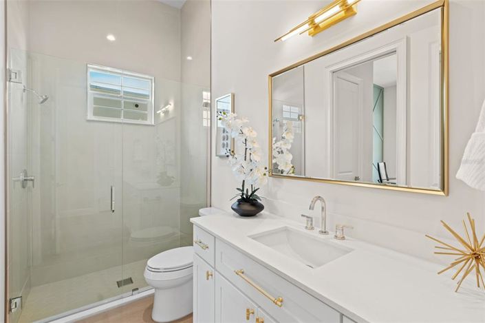 Image No.11-5 Bed Property for sale