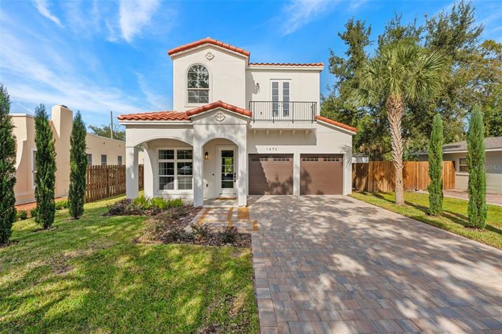 Image No.2-5 Bed Property for sale