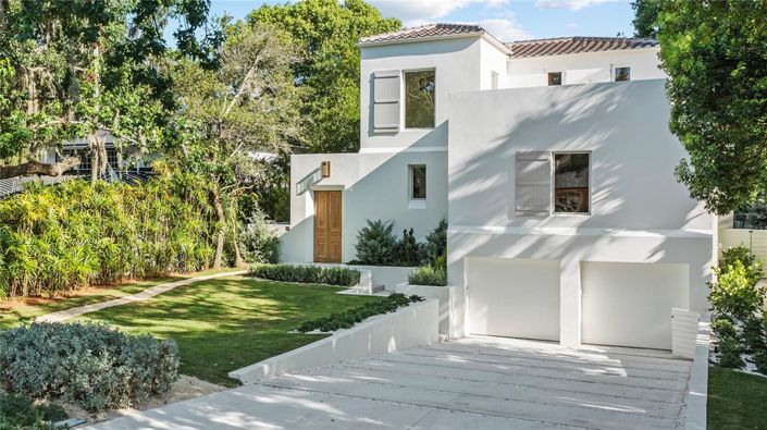 Image No.2-4 Bed Property for sale