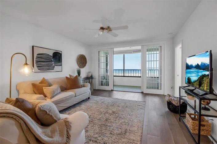 Image No.20-2 Bed Property for sale