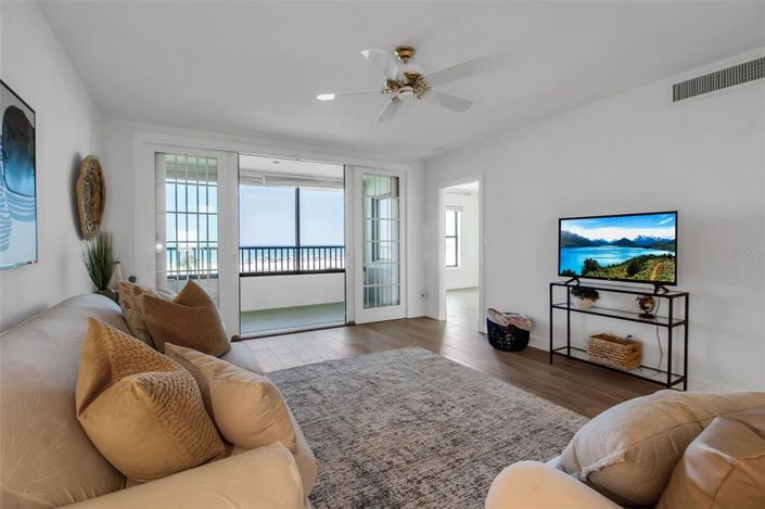 Image No.21-2 Bed Property for sale