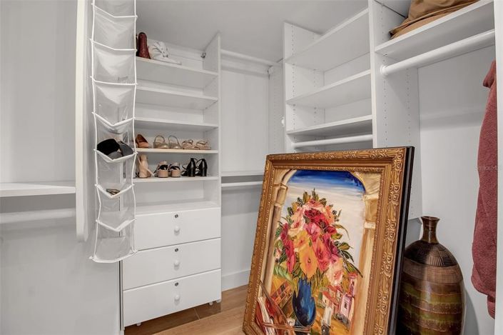 Image No.30-2 Bed Property for sale