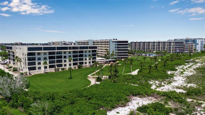 Image No.40-2 Bed Property for sale