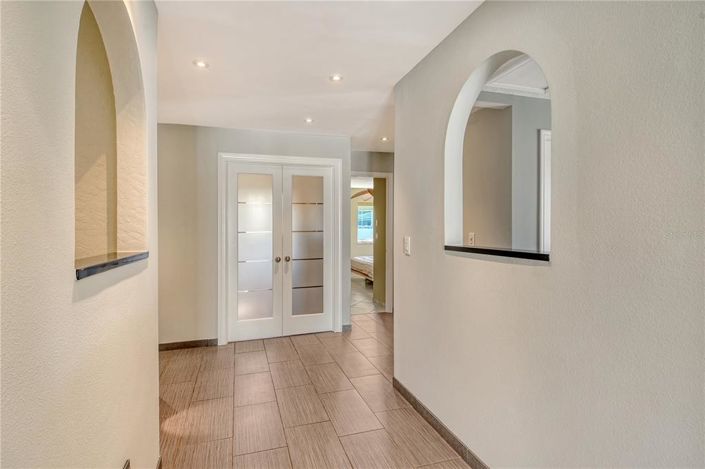 Image No.17-2 Bed Property for sale