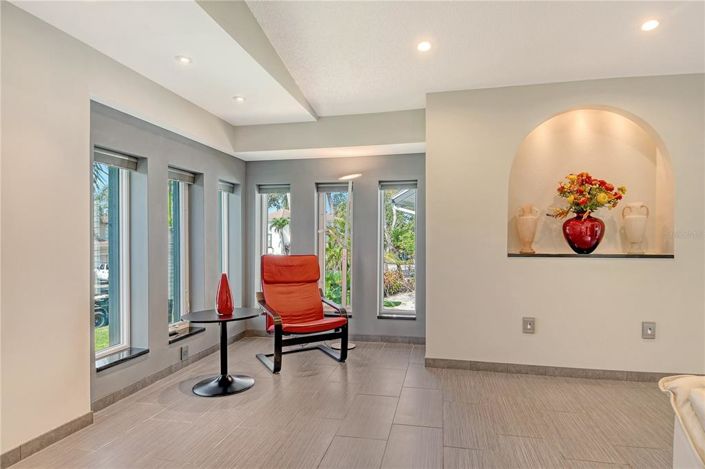 Image No.7-2 Bed Property for sale